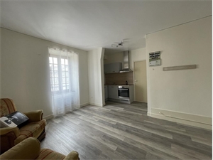appartement à la location -   87400  SAINT LEONARD DE NOBLAT, surface 44 m2 location appartement - UBI419865973